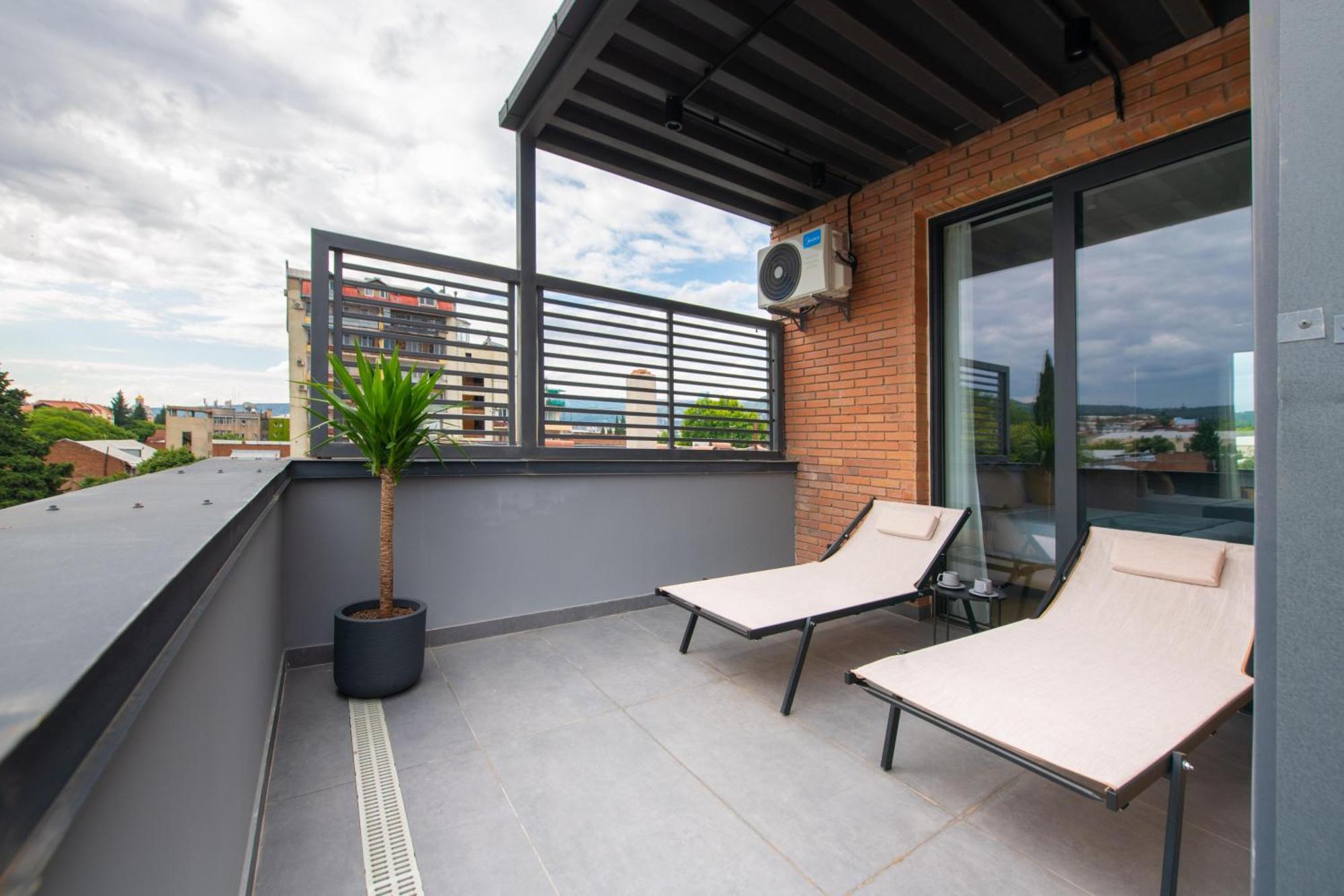 Qstay Gratus Tbilisi Ngoại thất bức ảnh